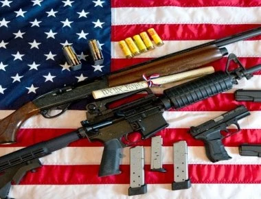 NRA: «Δεν στηρίζουμε καμία απαγόρευση για τα όπλα»